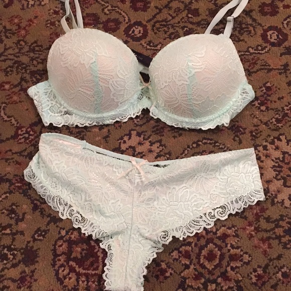 Other - Mint Green Lacey Panty Bra Set